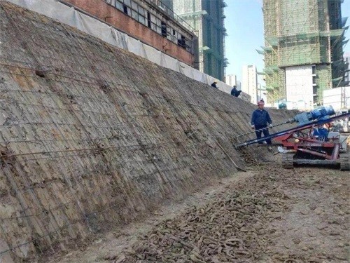 绥棱建筑边坡支护