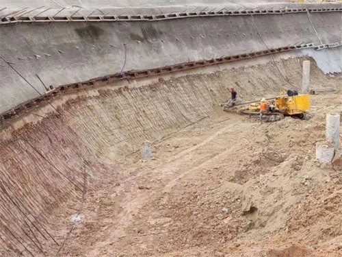 绥棱基坑边坡加固